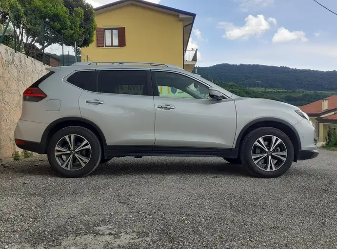 Left hand drive NISSAN X TRAIL X-Trail 2.0 dci Tekna 2wd 7places xtronic